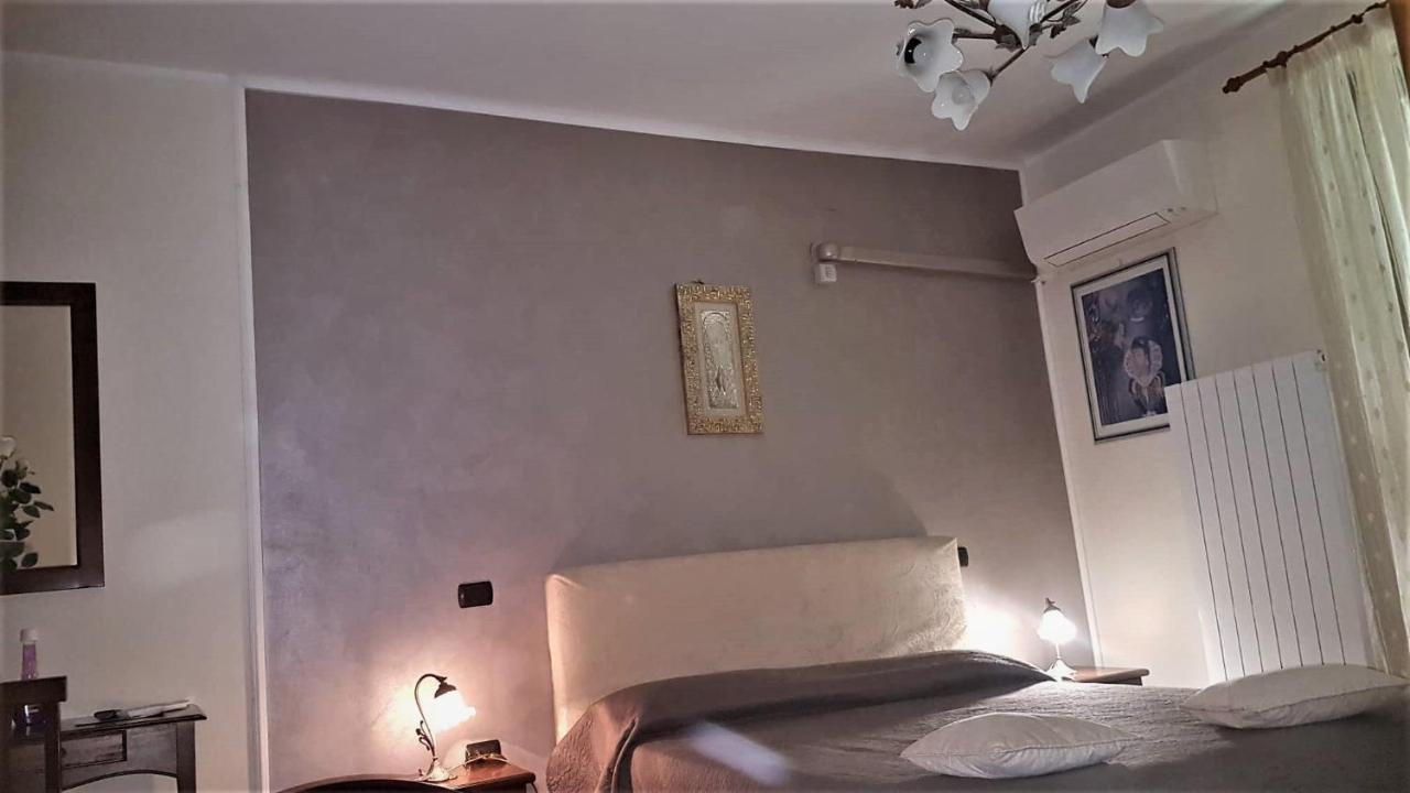 Bed and Breakfast Elisa House à Foligno Extérieur photo